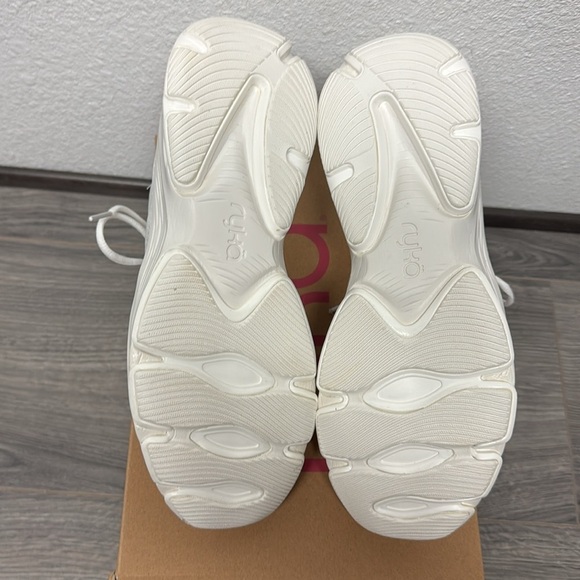 Ryka  Made For Women Devotion X RS In White with Stain Protectant - Picture 4 of 11